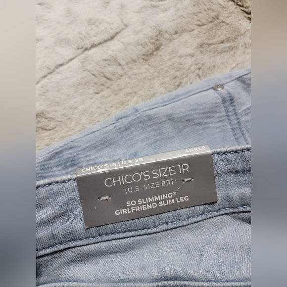 Chico’s So Slimming Girlfriend Ankle Jeans - Picture 7 of 9